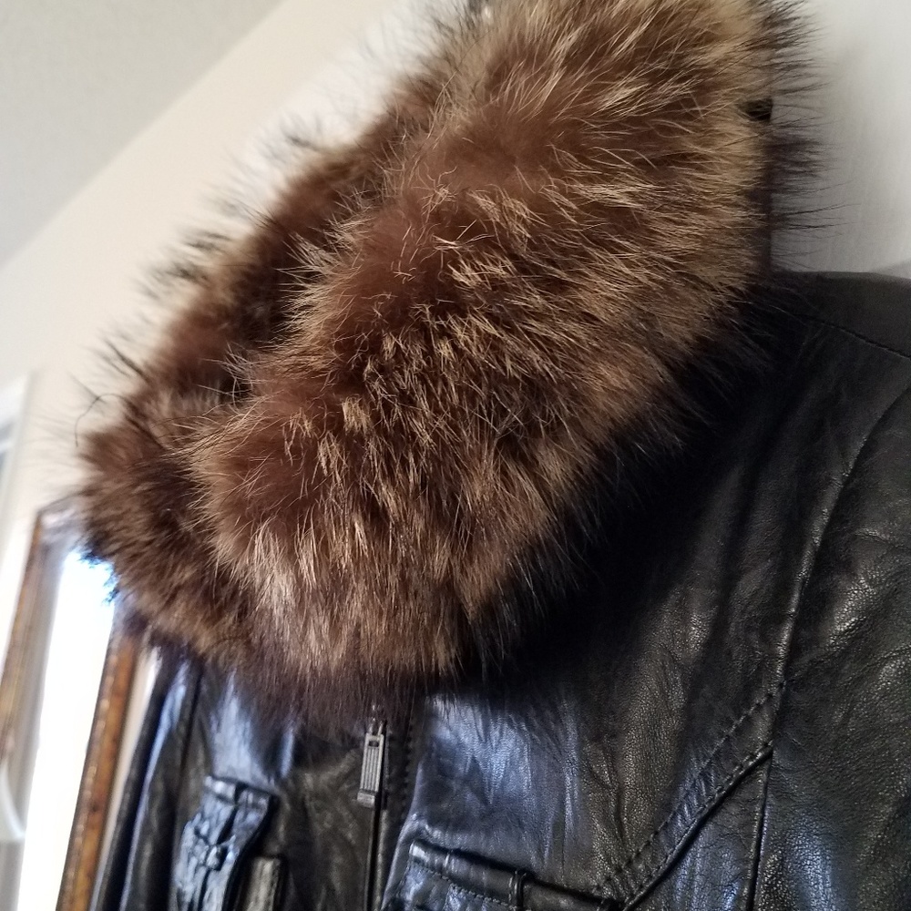 Genuine leather coat with real fur S